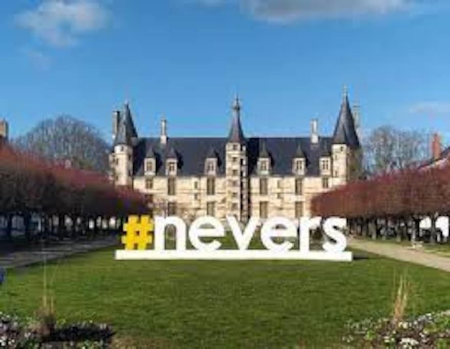 Nevers, Appartement De Standing Proche De La Gare Экстерьер фото